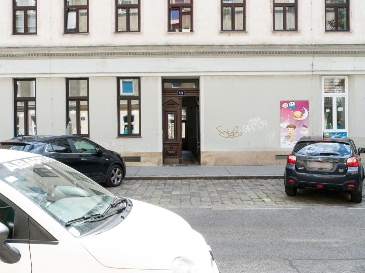 Elegant Apartment In Vienna With Patio Eksteriør bilde