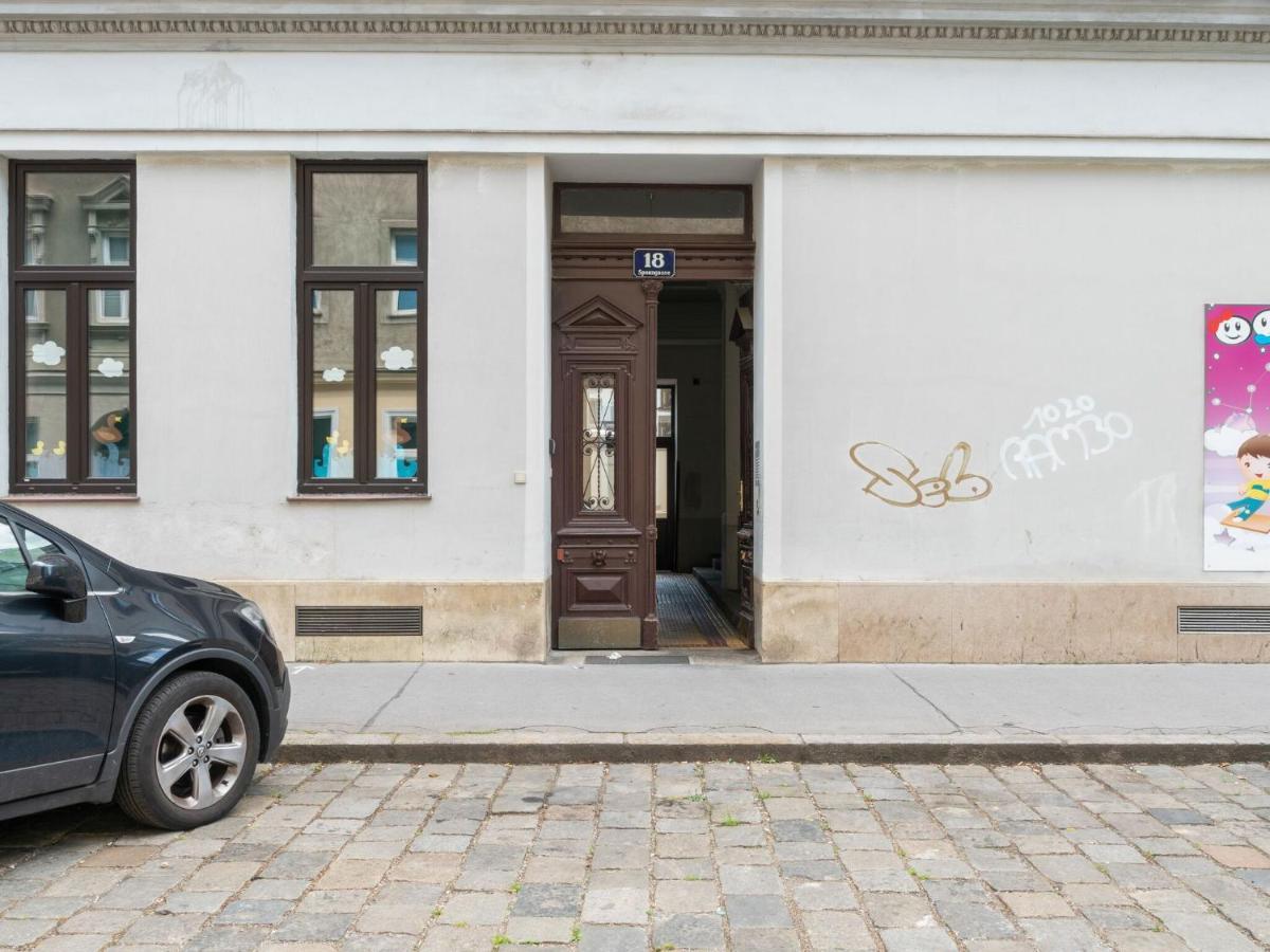 Elegant Apartment In Vienna With Patio Eksteriør bilde